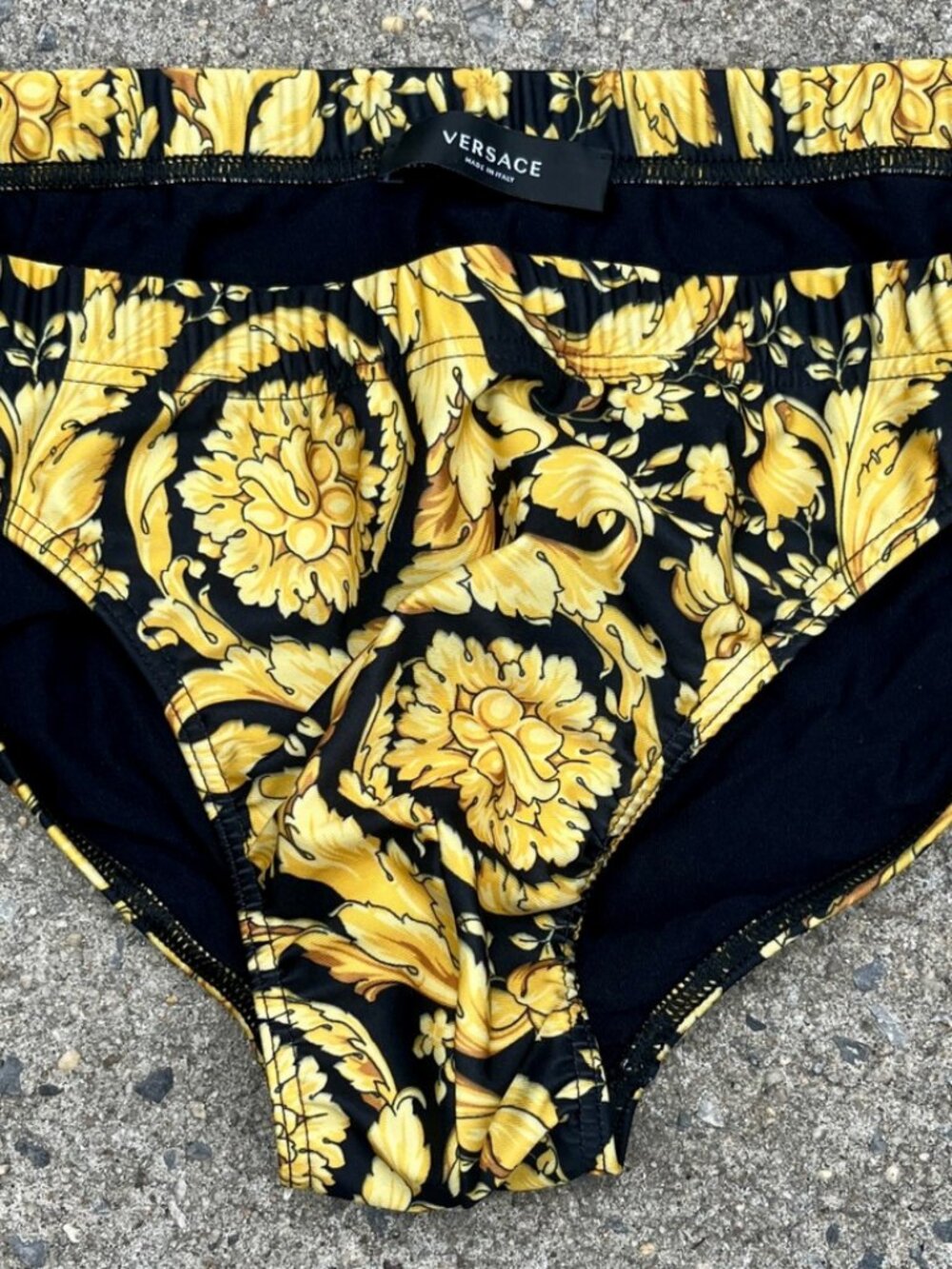 VERSACE BAROCCO SWIM BRIEFS - SIZE IT 4 / US MEDIUM
